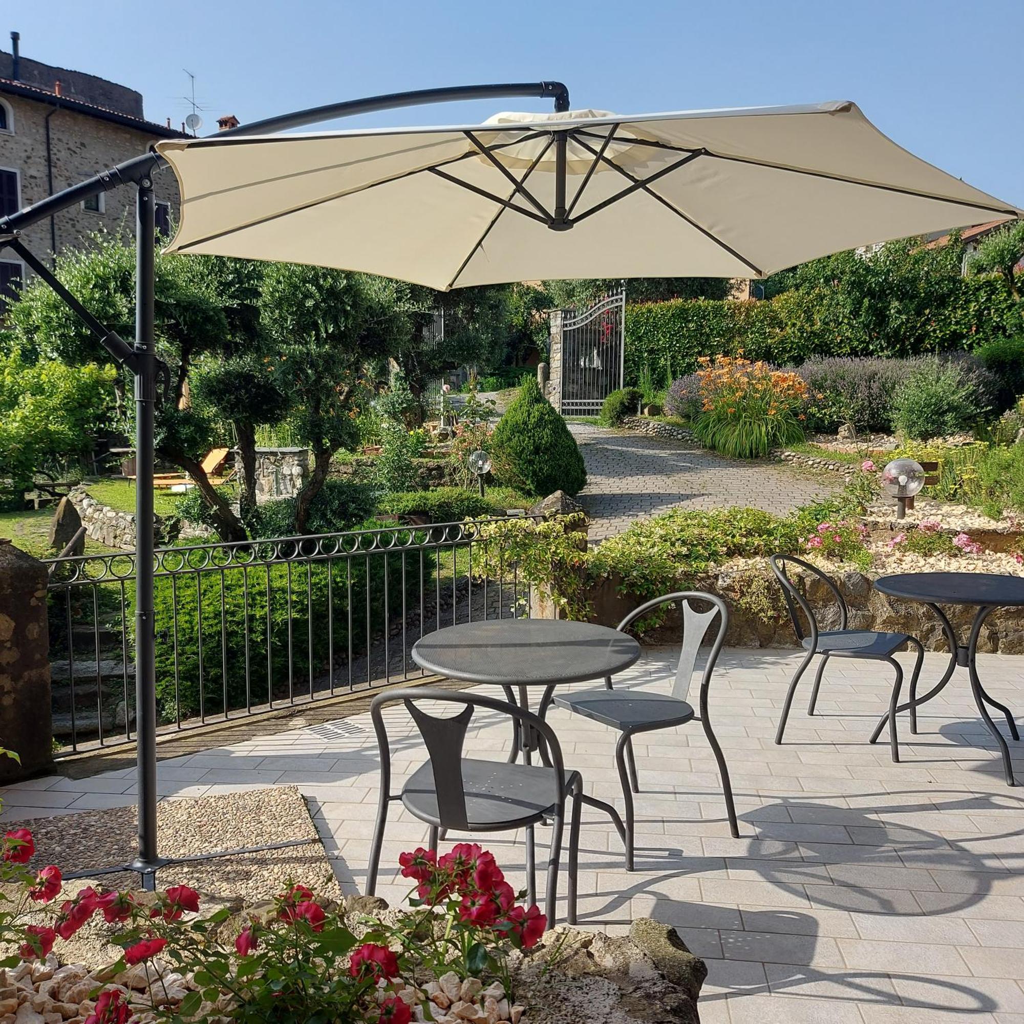 Al Vecchio Lavatoio Hotel Colle Brianza Luaran gambar